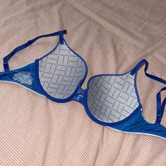 Victoria’s Secret Blue Multi-way Padded Bra - Picture 2 of 4